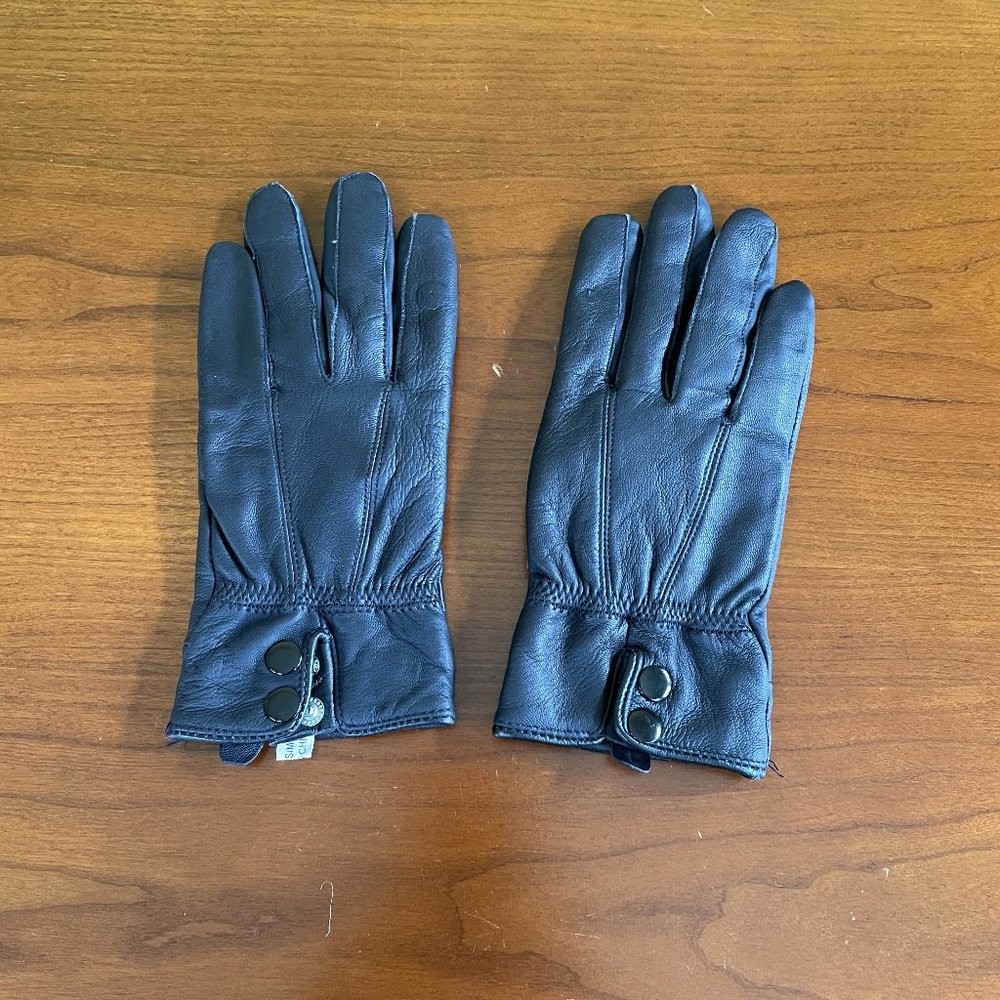 Black 100% Genuine Leather Women's Gloves - Picture 3 of 8